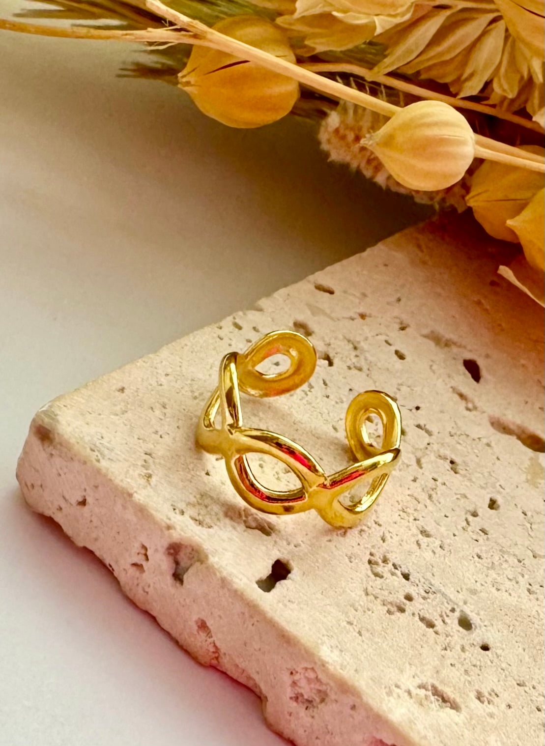 Hale Earcuff