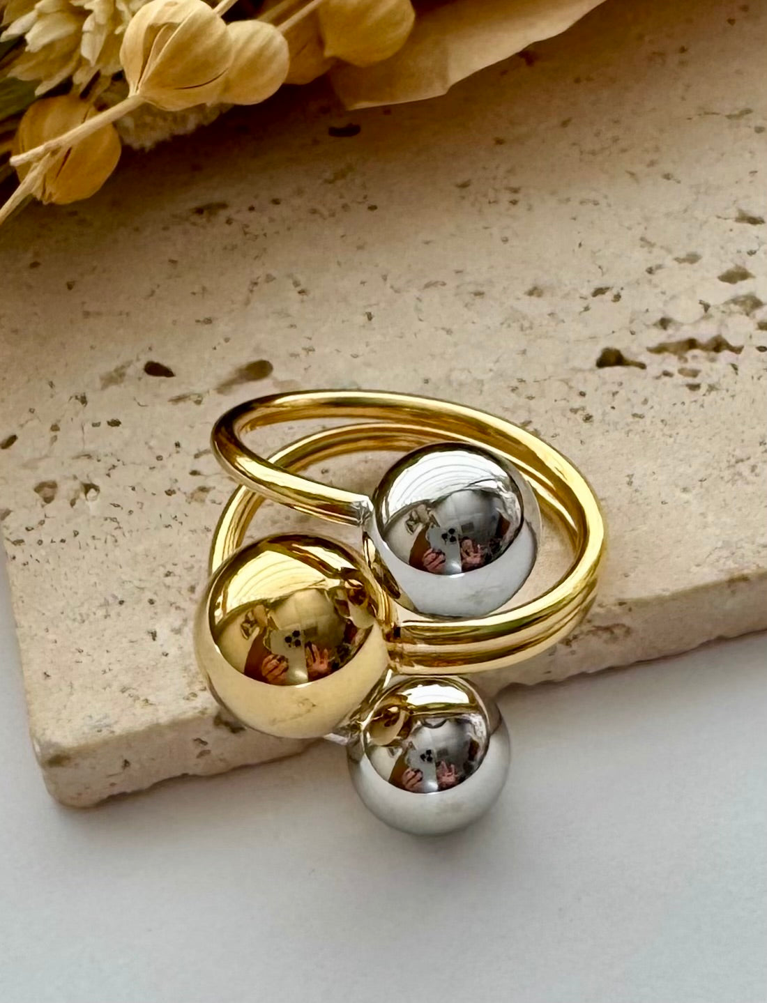 Orbis Ring