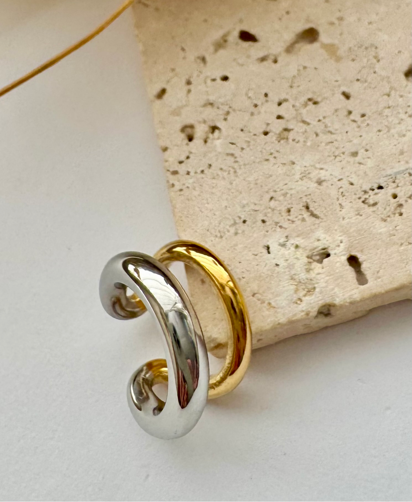 Doble Tone Earcuff