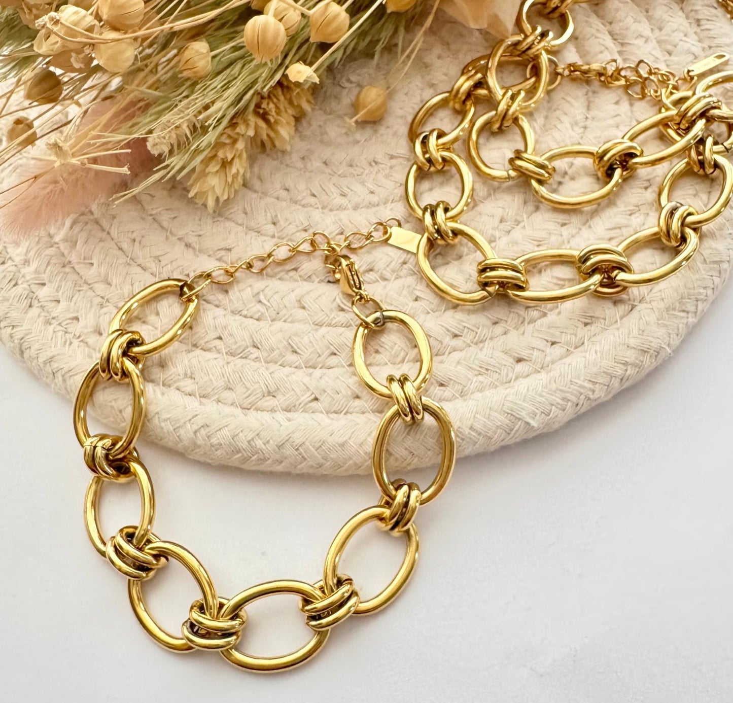 Nola Brazalete