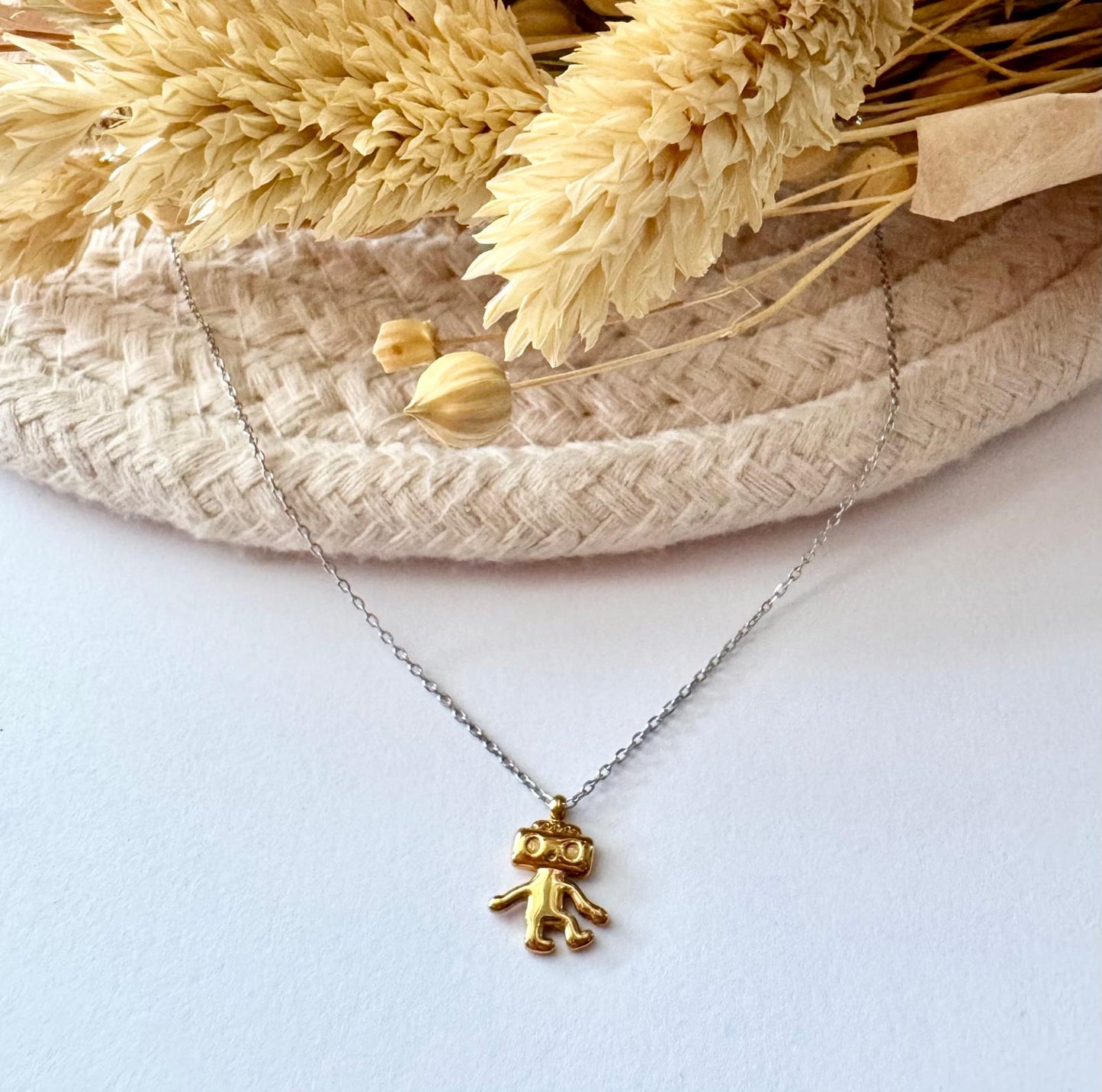Robot Neckles