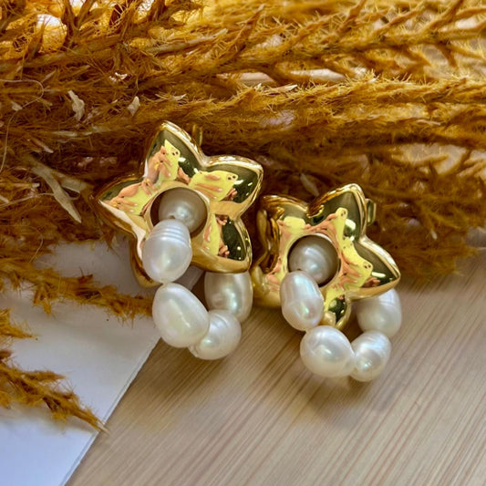 Pearly Star Earring