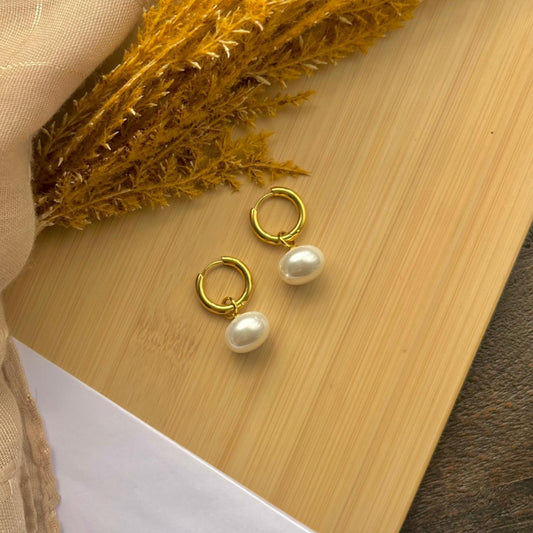 Pendulum Pearl Earrings
